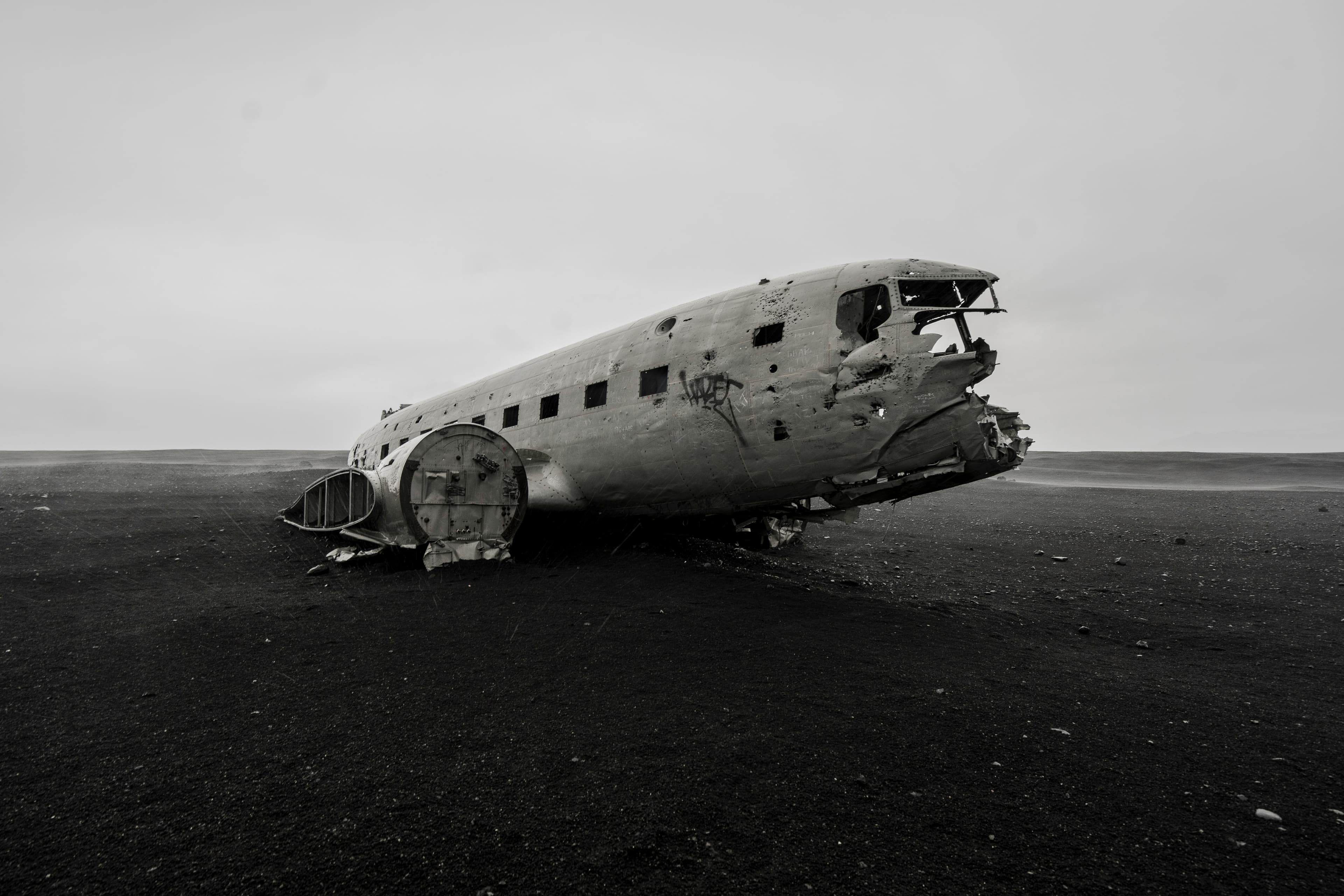 Aviation photo illustrating: How Radar Technology Revolutionized Air Travel